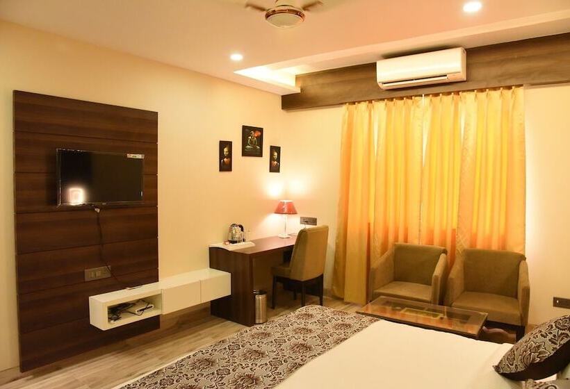 Fotos del hotel Moments:  12