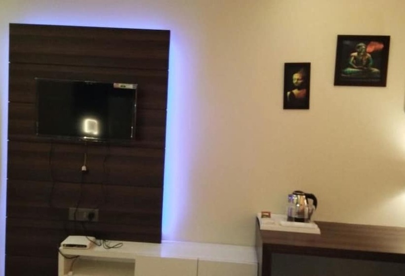 Fotos del hotel Moments:  11