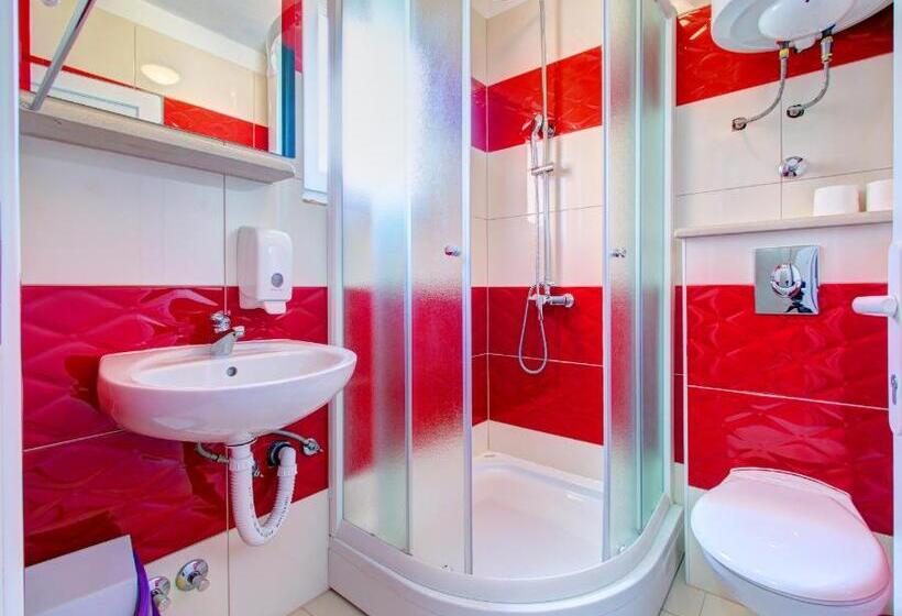 Fotos del hotel Pansion Glory:  6