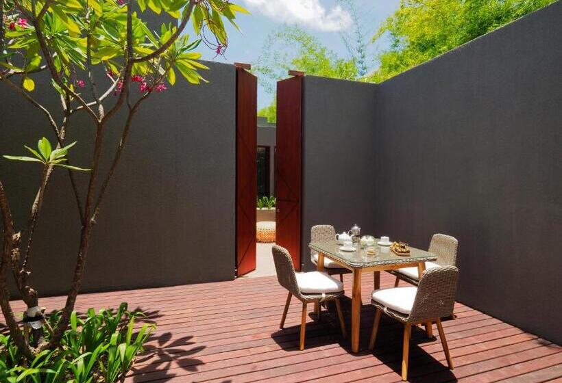 Fotos del hotel The Bale Phnom Penh Resort:  5