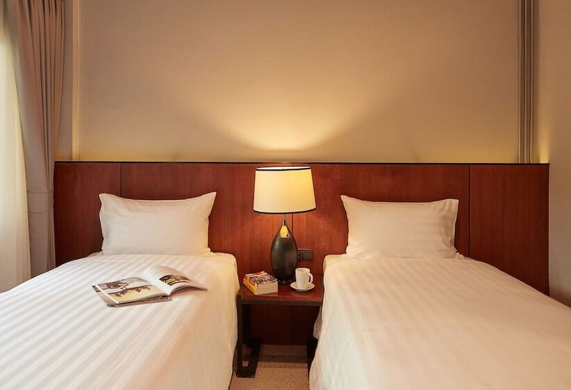 Fotos del hotel W22 By Burasari:  4