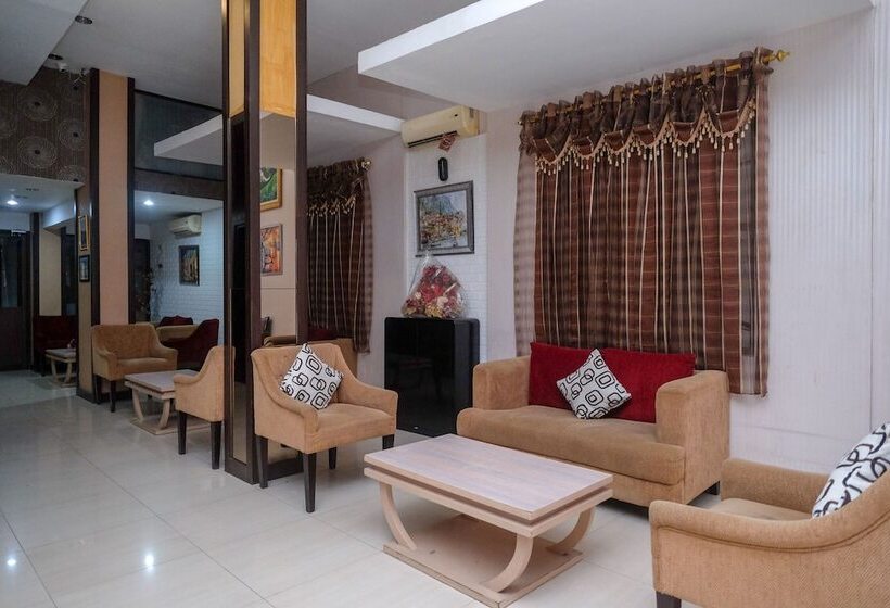 Fotos del hotel Reddoorz Plus @ Grand Populer:  18