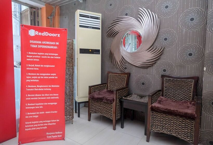 Fotos del hotel Reddoorz Plus @ Grand Populer:  19