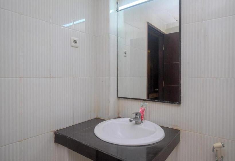 Fotos del hotel Reddoorz Plus @ Grand Populer:  3