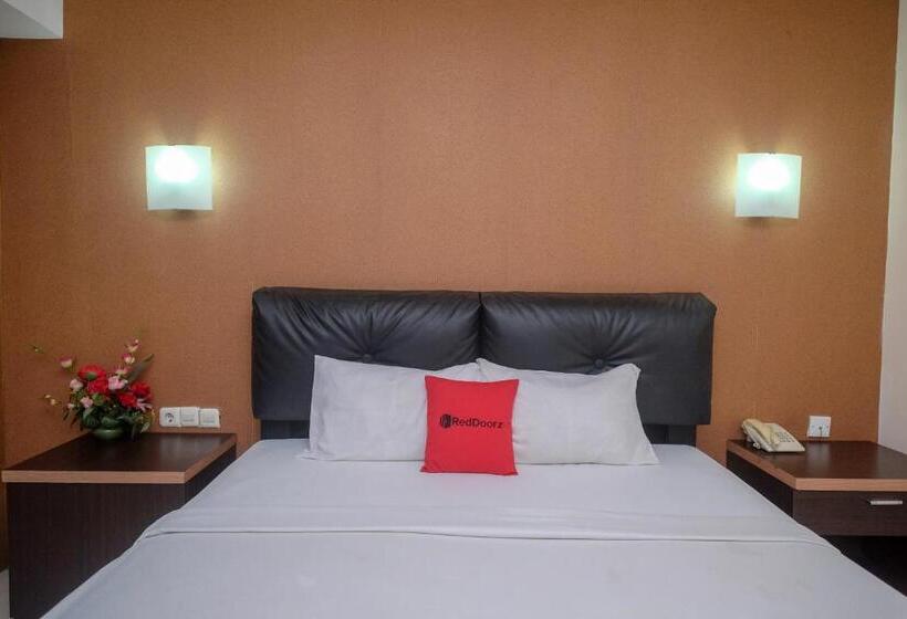 Fotos del hotel Reddoorz Plus @ Grand Populer:  23