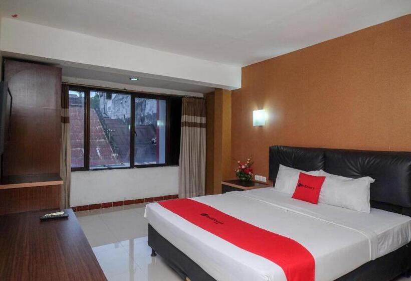 Fotos del hotel Reddoorz Plus @ Grand Populer:  6