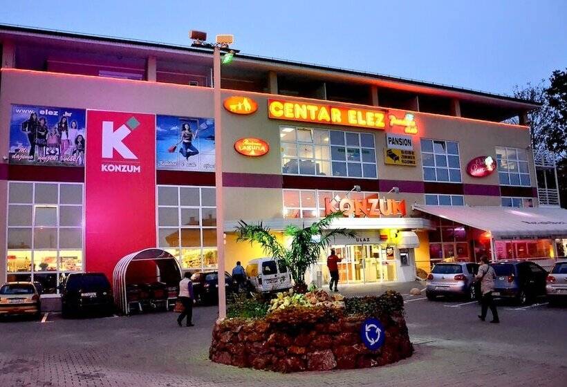 Fotos del hotel Rooms Elez:  13