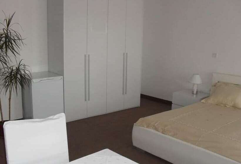 Fotos del hotel Rooms Elez:  6