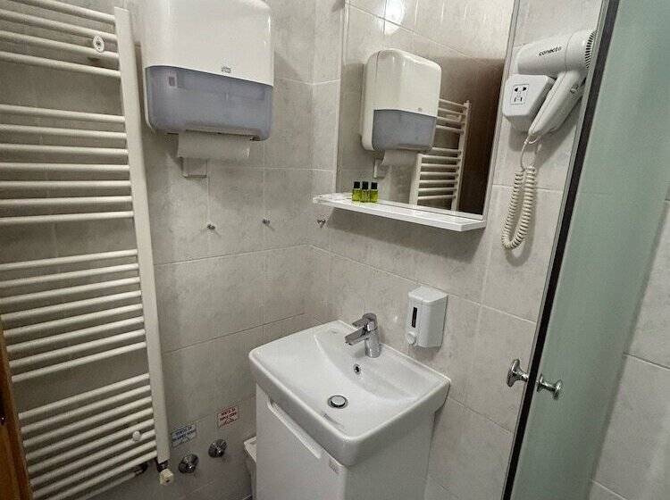 Fotos del hotel Rooms Elez:  4