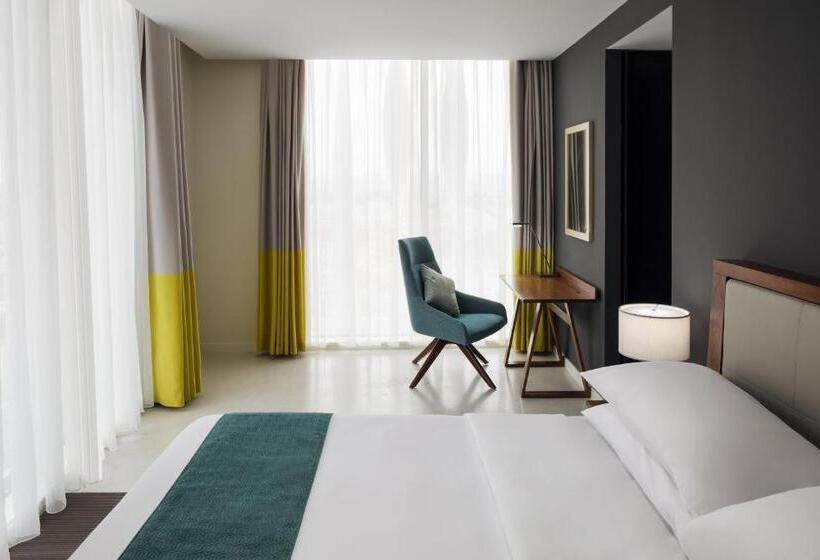 Fotos del hotel Staybridge Suites Al Khobar:  25