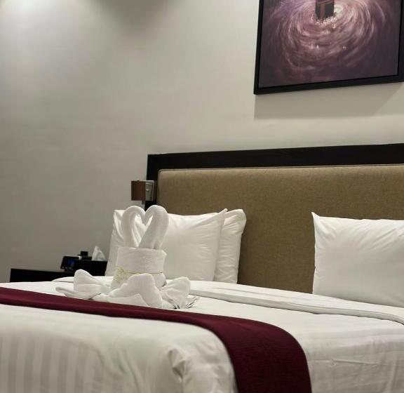 Al Joud Boutique  Makkah