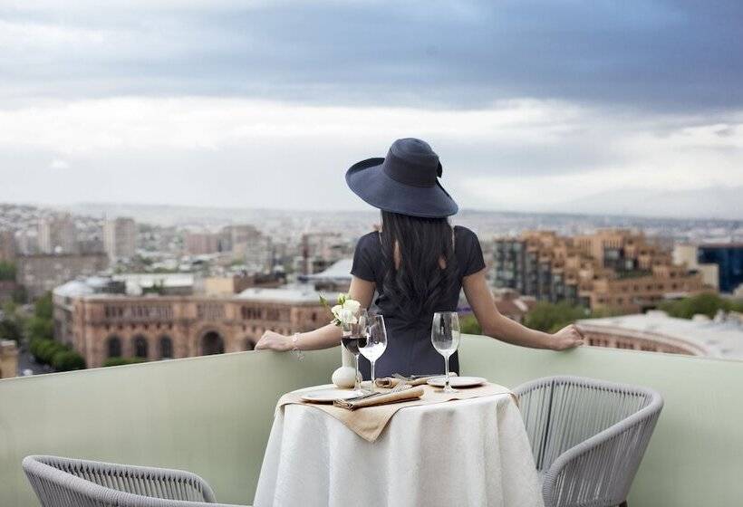 Fotos del hotel Ramada Hotel & Suites By Wyndham Yerevan:  15