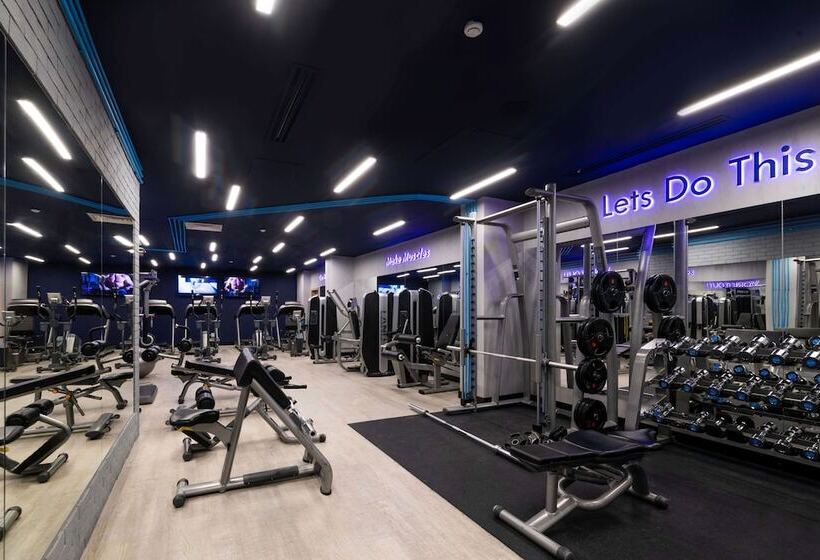 Fotos del hotel Ramada Hotel & Suites By Wyndham Yerevan:  22