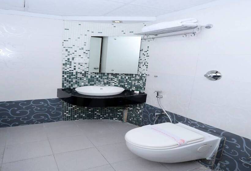 Fotos del hotel Vaccinated Staff - Capital O 10611 Hotel Malabar Illam:  9