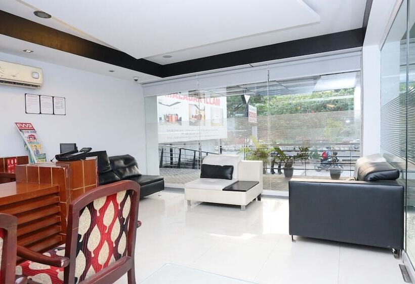 Fotos del hotel Vaccinated Staff - Capital O 10611 Hotel Malabar Illam:  22