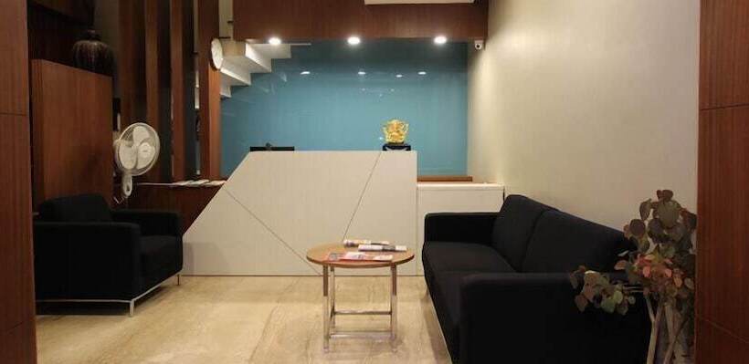 Fotos del hotel Samasth Room And Suites:  12