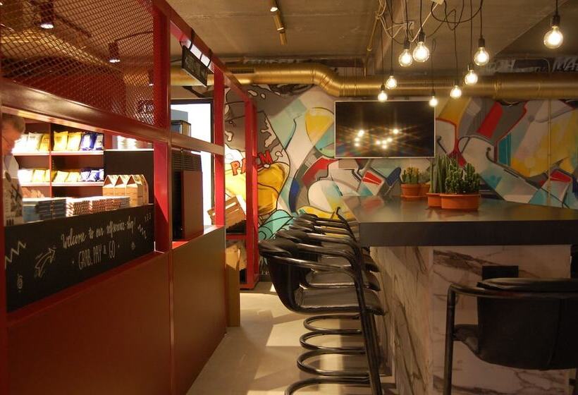 Fotos del hotel The Match:  14