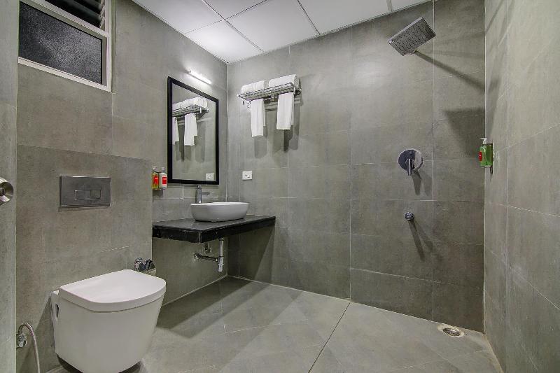 Fotos del hotel Oyo Townhouse 037 Central:  5