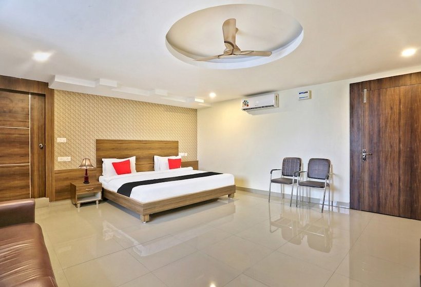 Fotos del hotel Capital O 15079 Navvada Regency:  13