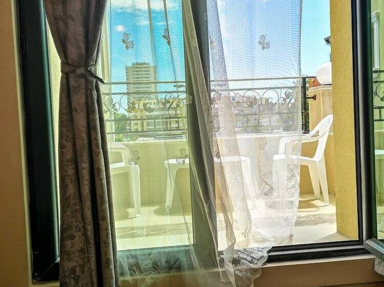 Fotos del hotel Empera:  14