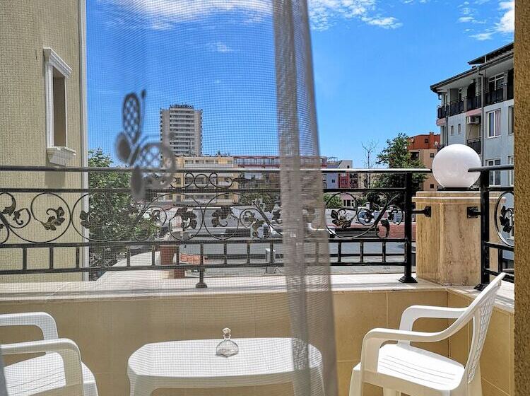 Fotos del hotel Empera:  25