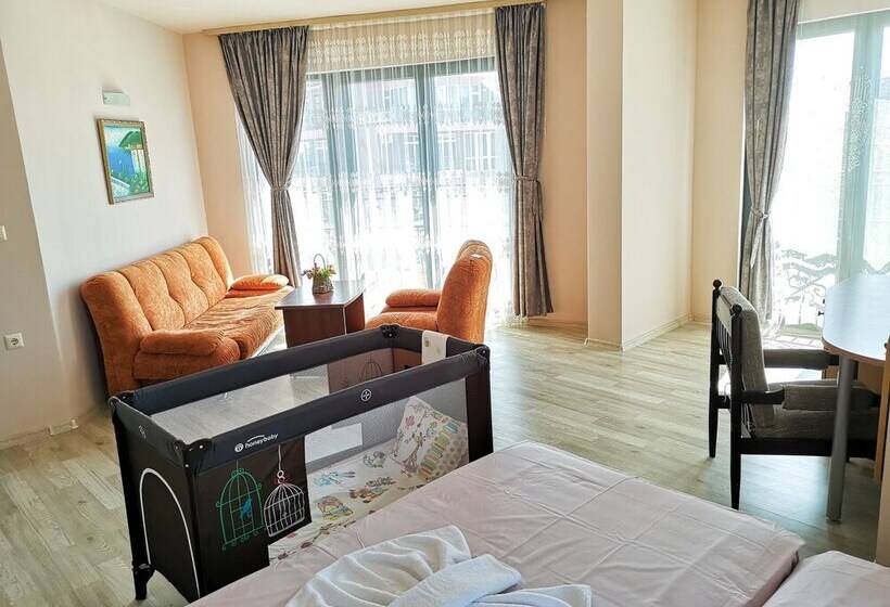 Fotos del hotel Empera:  24