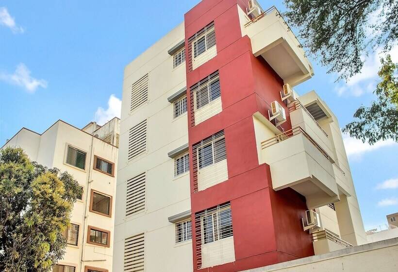 Oyo 12042 Green Olives Apartments