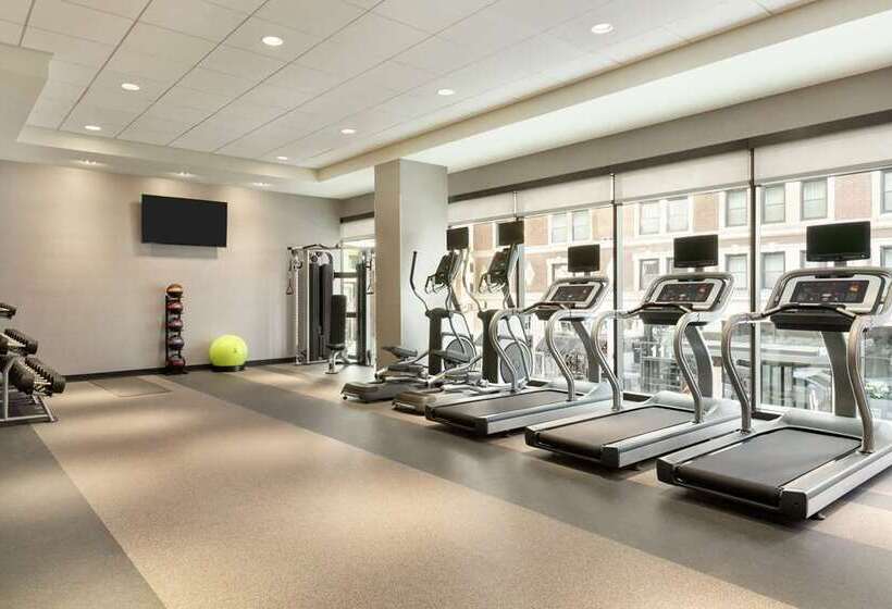 Fotos del hotel Home2 Suites By Hilton Chicago River North:  14