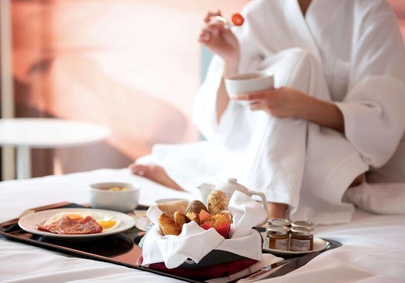 Fotos del hotel Novotel Sharjah Expo Centre:  14