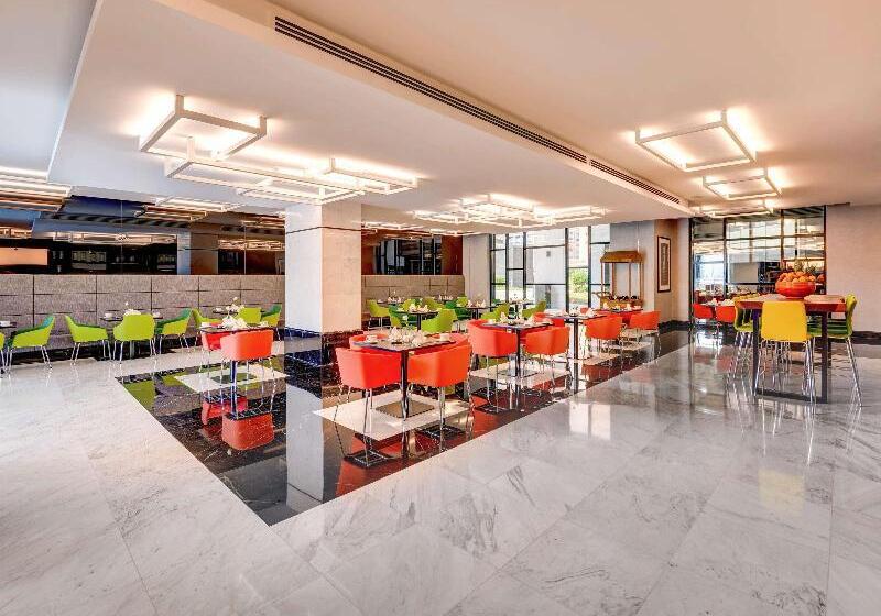 Fotos del hotel Novotel Sharjah Expo Centre:  23