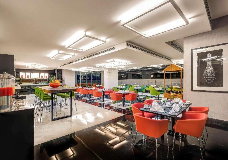 Fotos del hotel Novotel Sharjah Expo Centre:  20