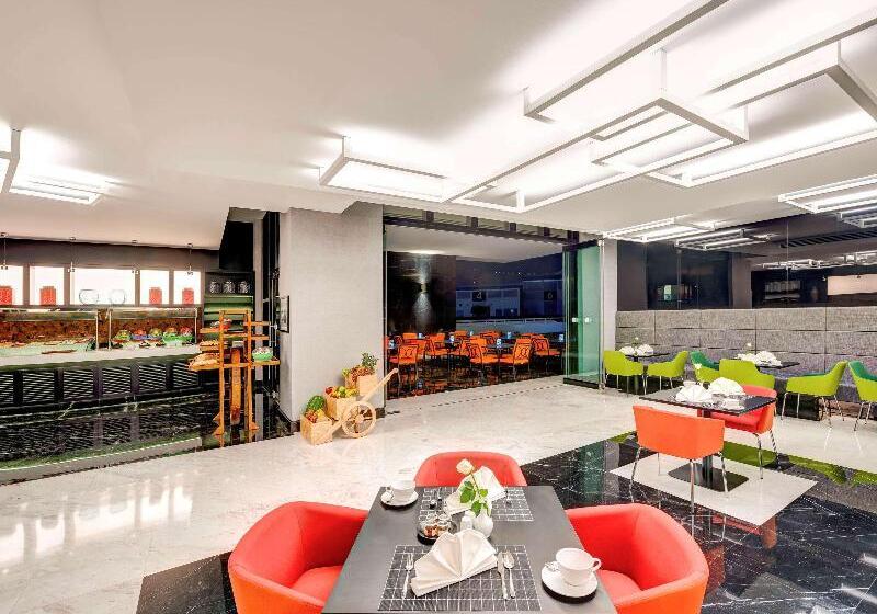 Fotos del hotel Novotel Sharjah Expo Centre:  19