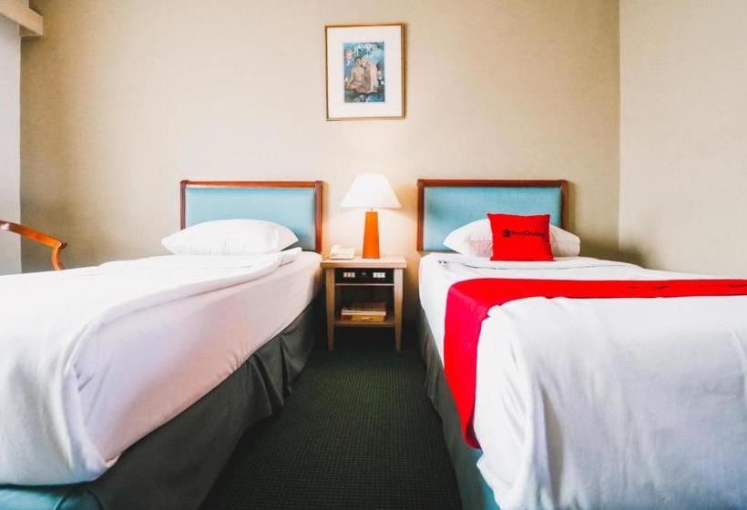 Fotos del hotel The Paragon Hotel By Reddoorz:  16