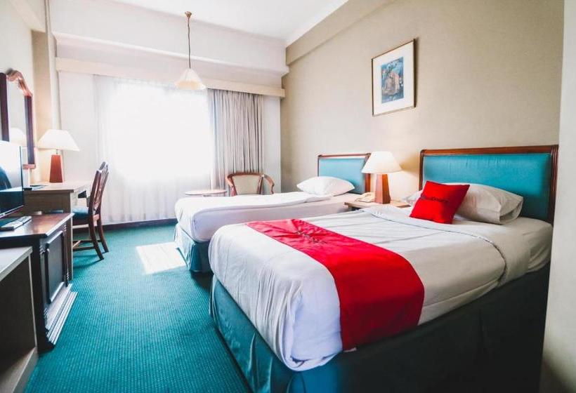 Fotos del hotel The Paragon Hotel By Reddoorz:  17