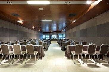 Eurostars Suites Mirasierra - מדריד