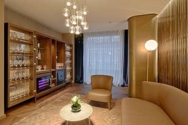 Maritim Hotel Plaza Tirana - Тирана