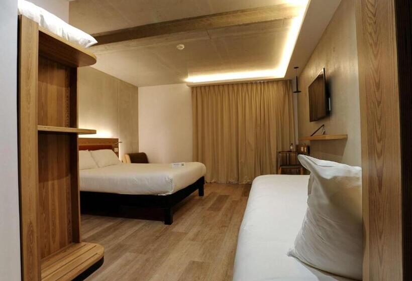 Fotos del hotel Ibis Styles Ajaccio Napoleon:  8