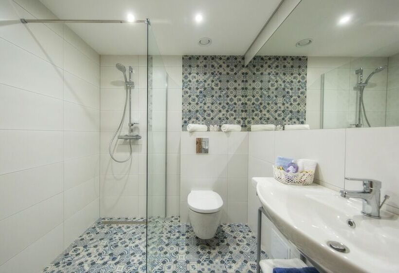 Fotos del hotel Paryski Art & Business:  2