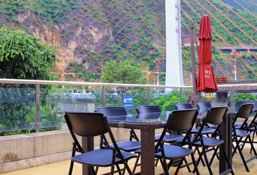 Fotos del hotel Hilton Garden Inn Nujiang:  22