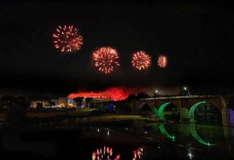 Du Roi & Spa By Sowell Collection