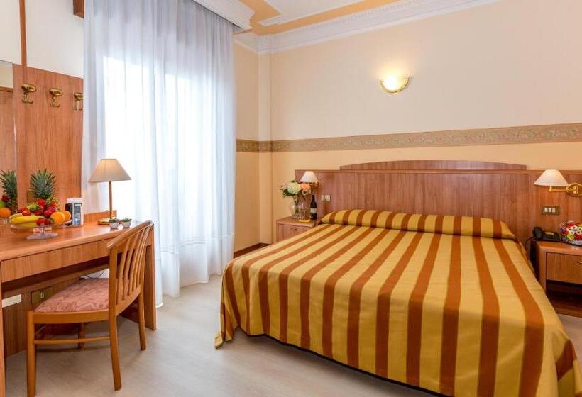 Fotos del hotel Smeraldo:  10