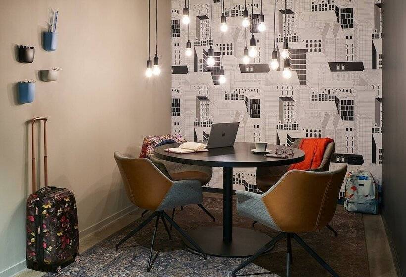 Fotos del hotel Moxy Chester:  11