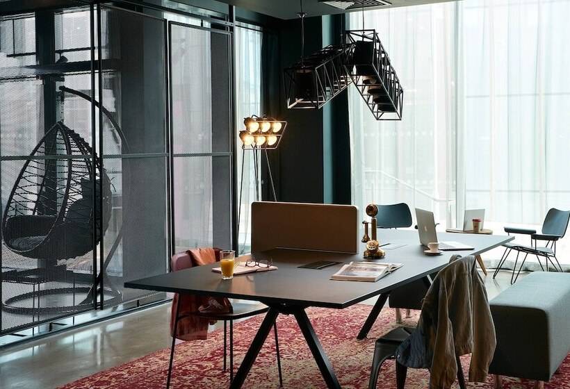 Fotos del hotel Moxy Chester:  24