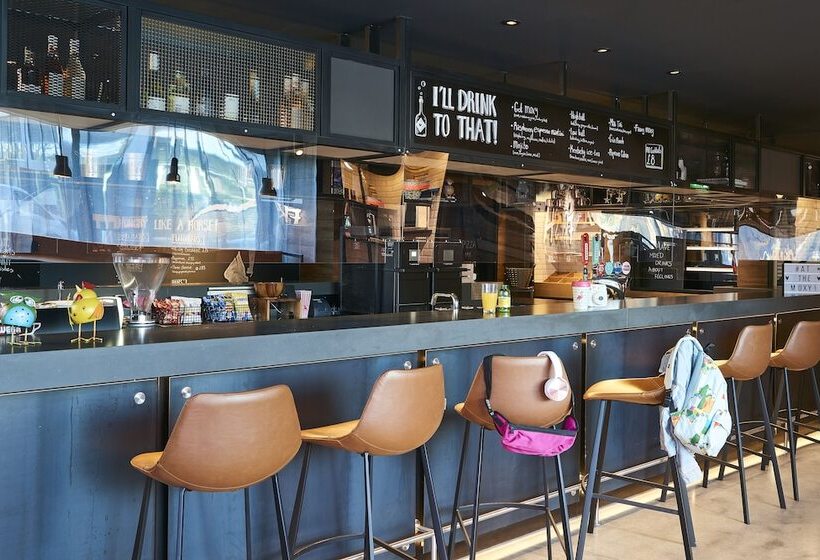 Fotos del hotel Moxy Chester:  7