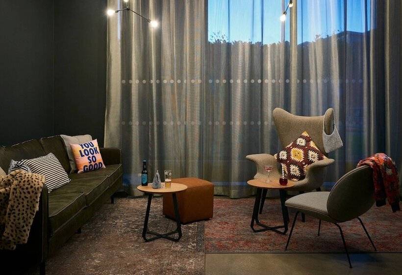 Fotos del hotel Moxy Chester:  14