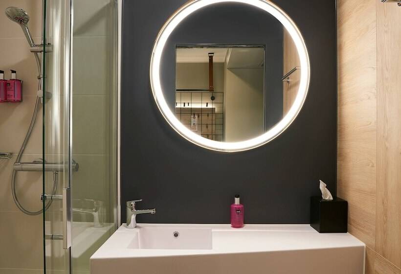 Fotos del hotel Moxy Chester:  23