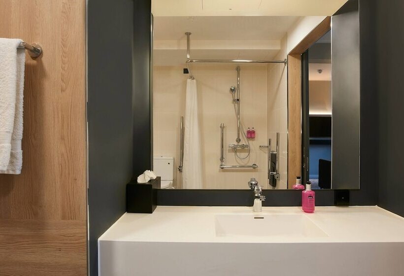 Fotos del hotel Moxy Chester:  20