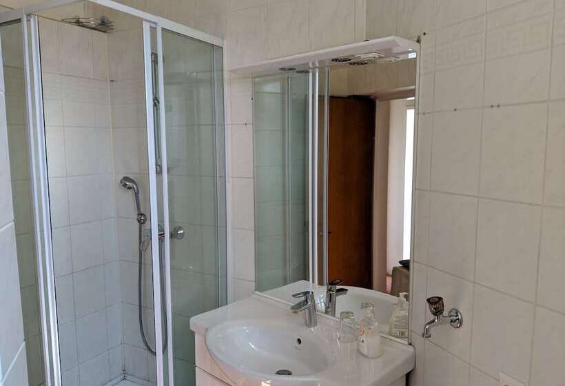Fotos del hotel Abdalla Apartments:  19