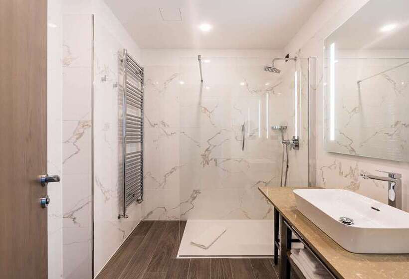 Fotos del hotel Hilton Rijeka Costabella Beach Resort And Spa:  3