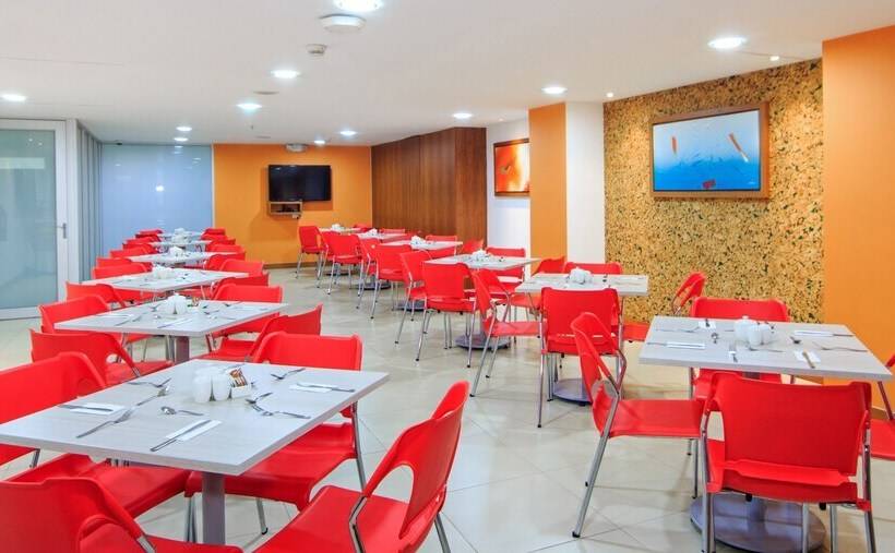 Fotos del hotel 9d:  4